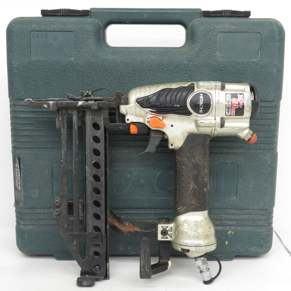 【中古】ハイコーキ HiKOKI N5004MF 50mmタッカ ゴーグル・ケース付き【ハンズクラフト佐賀】 HiKOKI（ハイコーキ） 高圧フロア用タッカ ステープル50mm 幅4mm