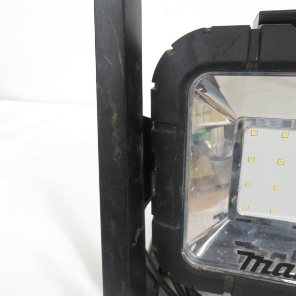 makita マキタ 14.4/18V/100V対応 充電式LEDスタンドライト 本体のみ ML805 中古