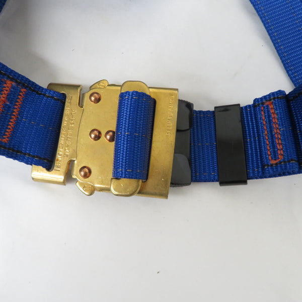 ミドリ安全 フルハーネス メッシュハーネス ハーネスのみ 背面メッシュ 青 サイズM MHF-880DE-M 未着用品