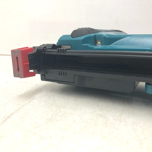makita マキタ 18V対応 10×25mm 充電式タッカ J線ステープル専用 本体のみ ケース付 ST121DZK 中古