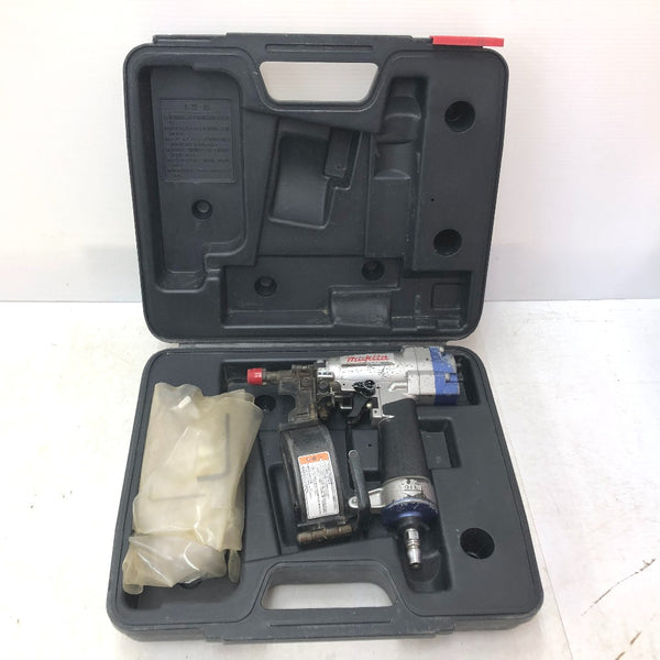 makita マキタ 32mm ポケットエア釘打 内装ボード用 ケース付 ケース留め具破損 AN303P 中古