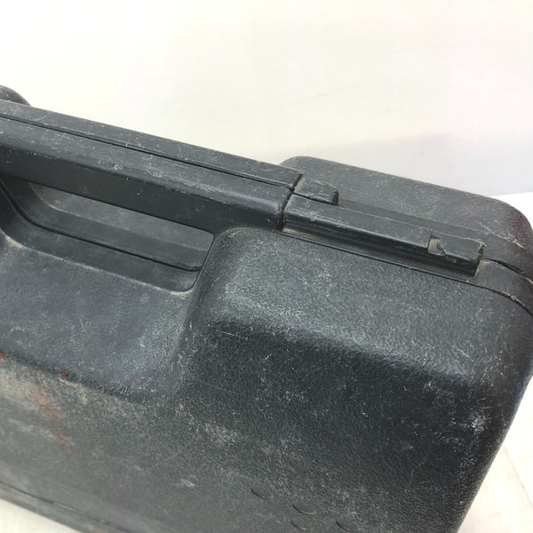 makita マキタ 32mm ポケットエア釘打 内装ボード用 ケース付 ケース留め具破損 AN303P 中古