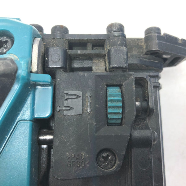 makita マキタ 18V対応 35mm 充電式面木釘打 フィニッシュネイラ 本体のみ FN350D 中古