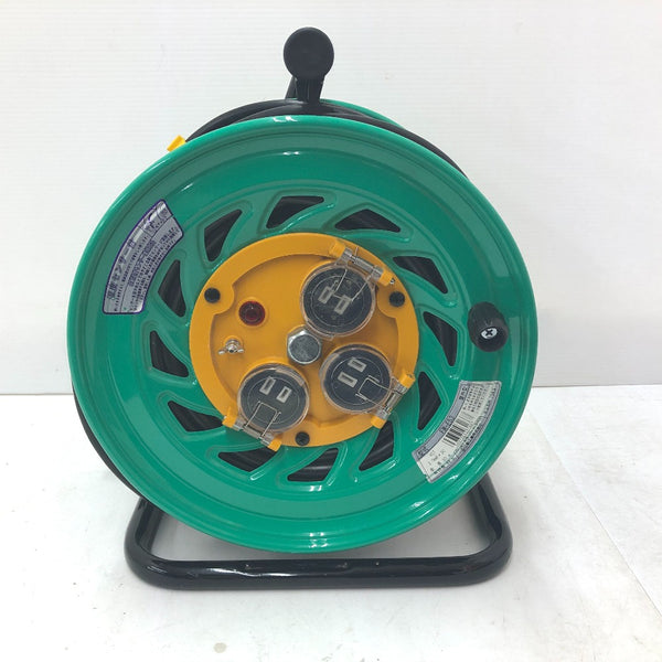 NICHIDO 日動工業 100V 電工ドラム 屋外型 防雨・防じん型 アース付 50m 3口 防雨キャップ1つ破損あり FW-E53 中古