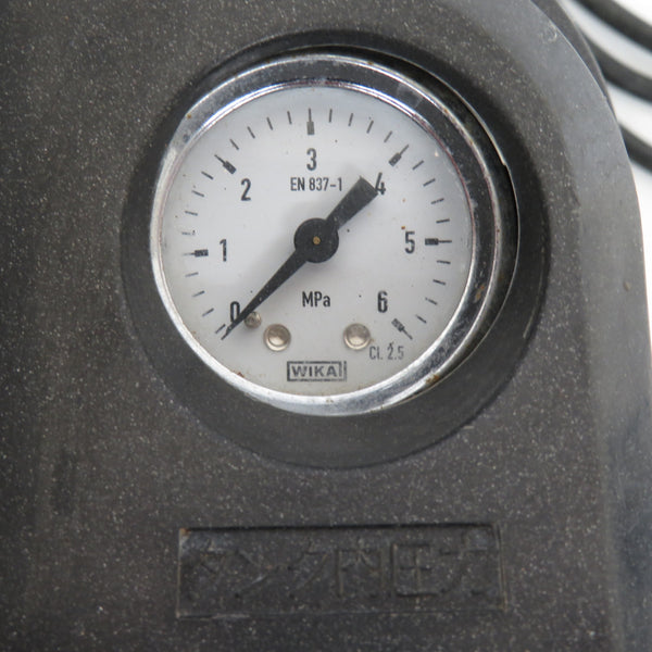 makita マキタ エアコンプレッサ 黒 11L 一般圧・高圧対応 フル充填約8分 AC460XLB 中古